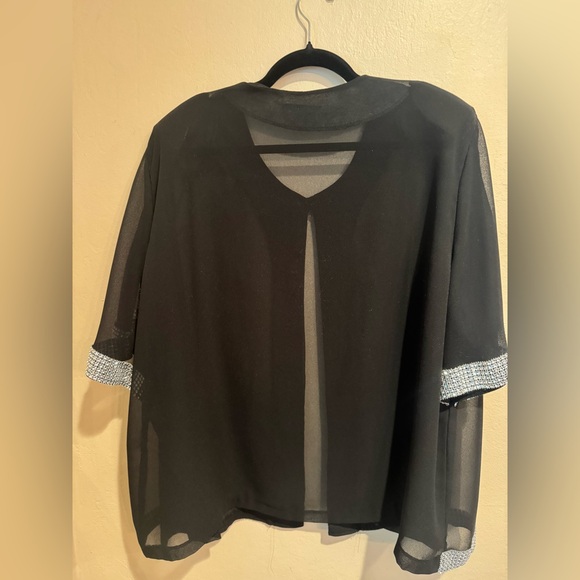 Hosanna Design Chic Black Short-Sleeve Open Cardigan with Silver Sparkle Trim - Picture 2 of 6